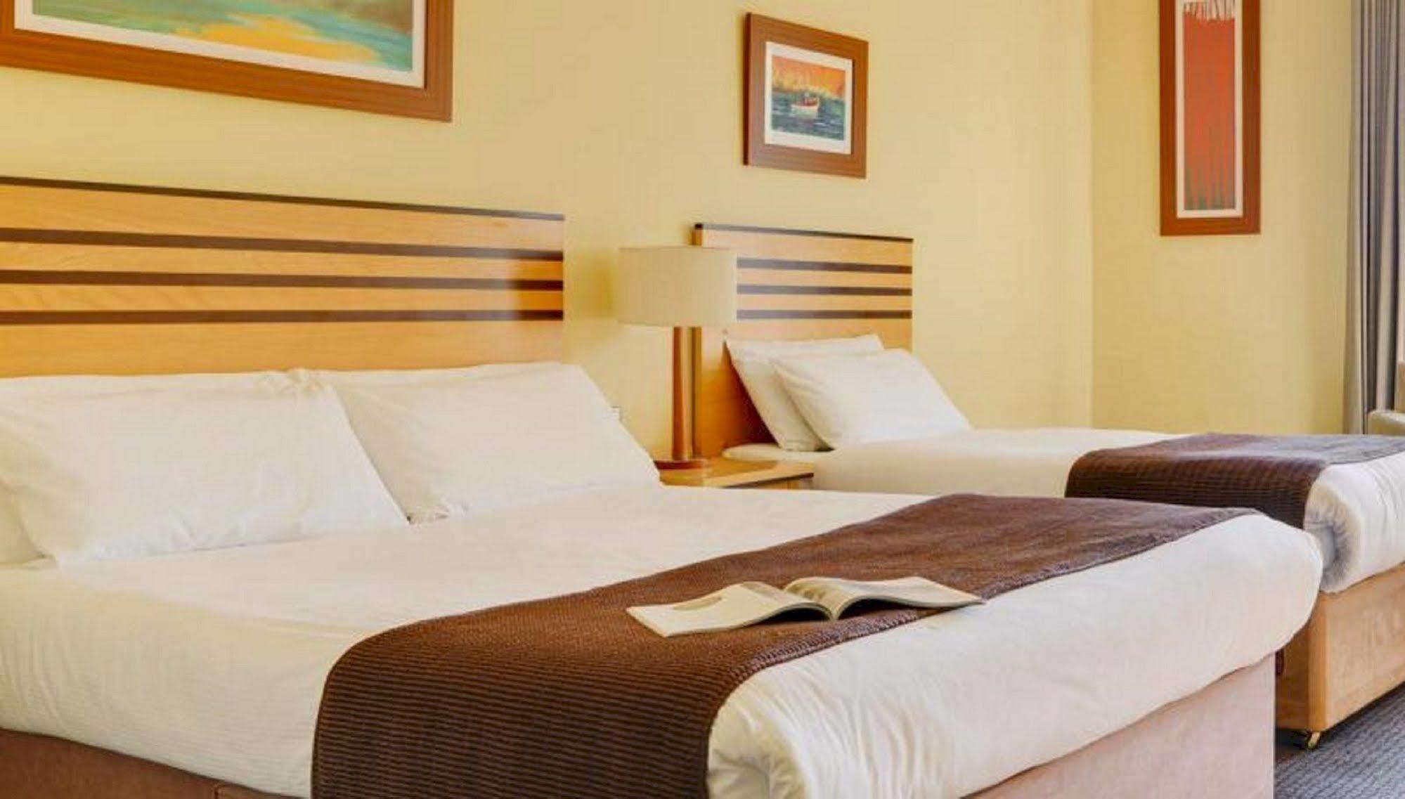 Breaffy Woods Hotel Castlebar Eksteriør billede