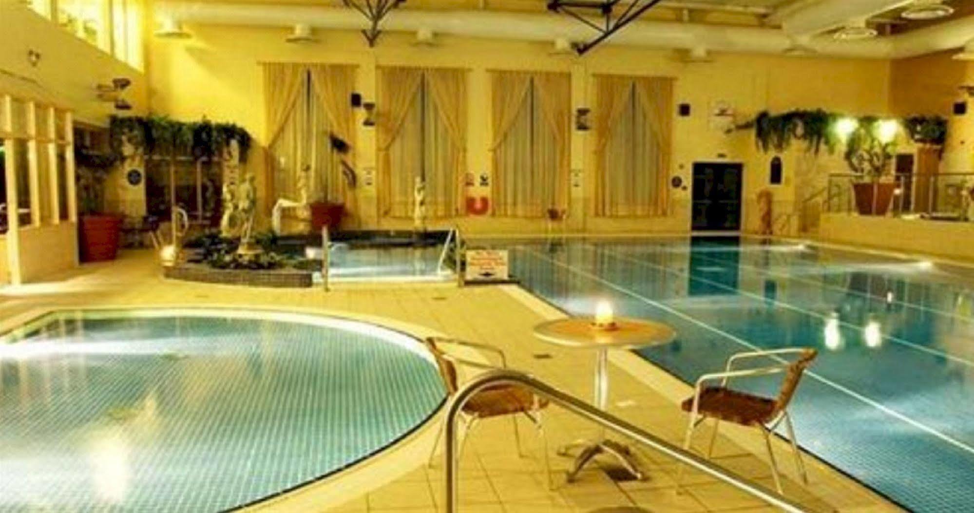 Breaffy Woods Hotel Castlebar Eksteriør billede